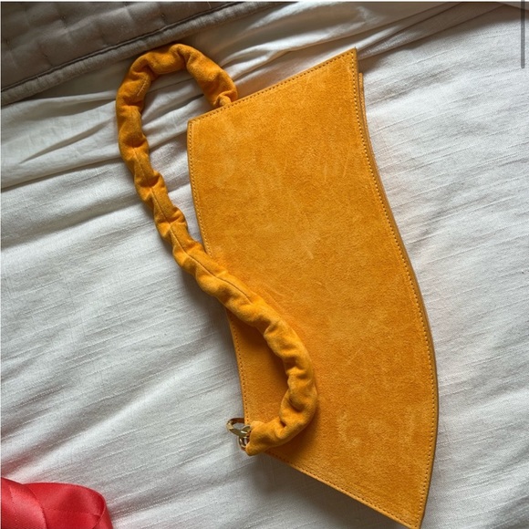 JACQUEMUS Orange Suede 'La Vague' Bag - USED - Picture 2 of 12